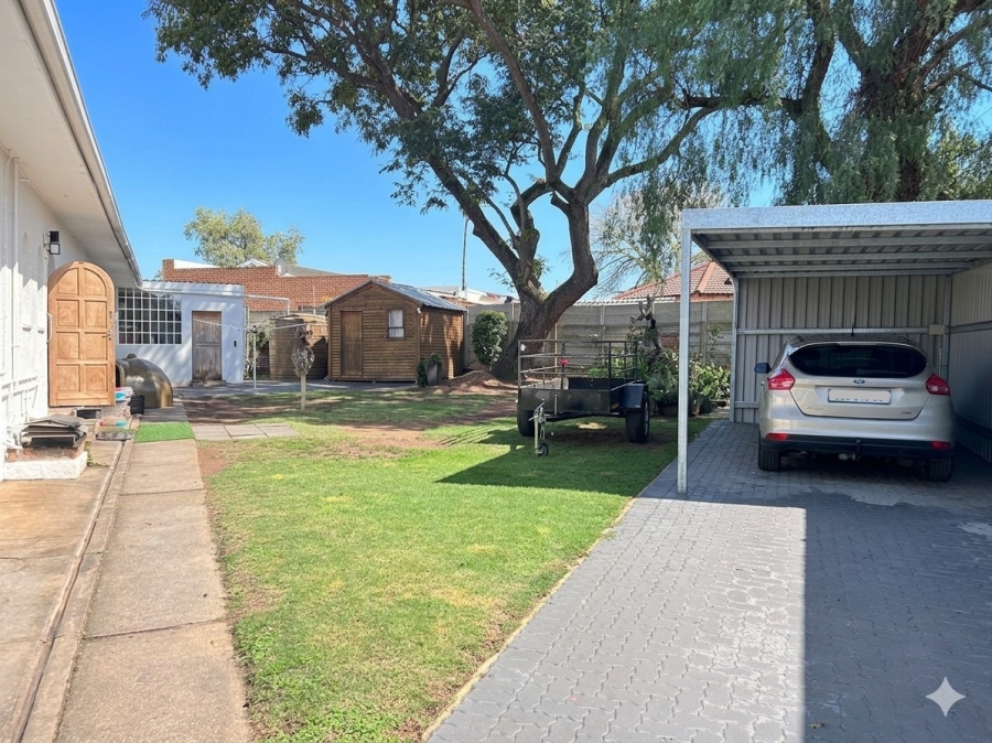 4 Bedroom Property for Sale in Vanes Estate Eastern Cape